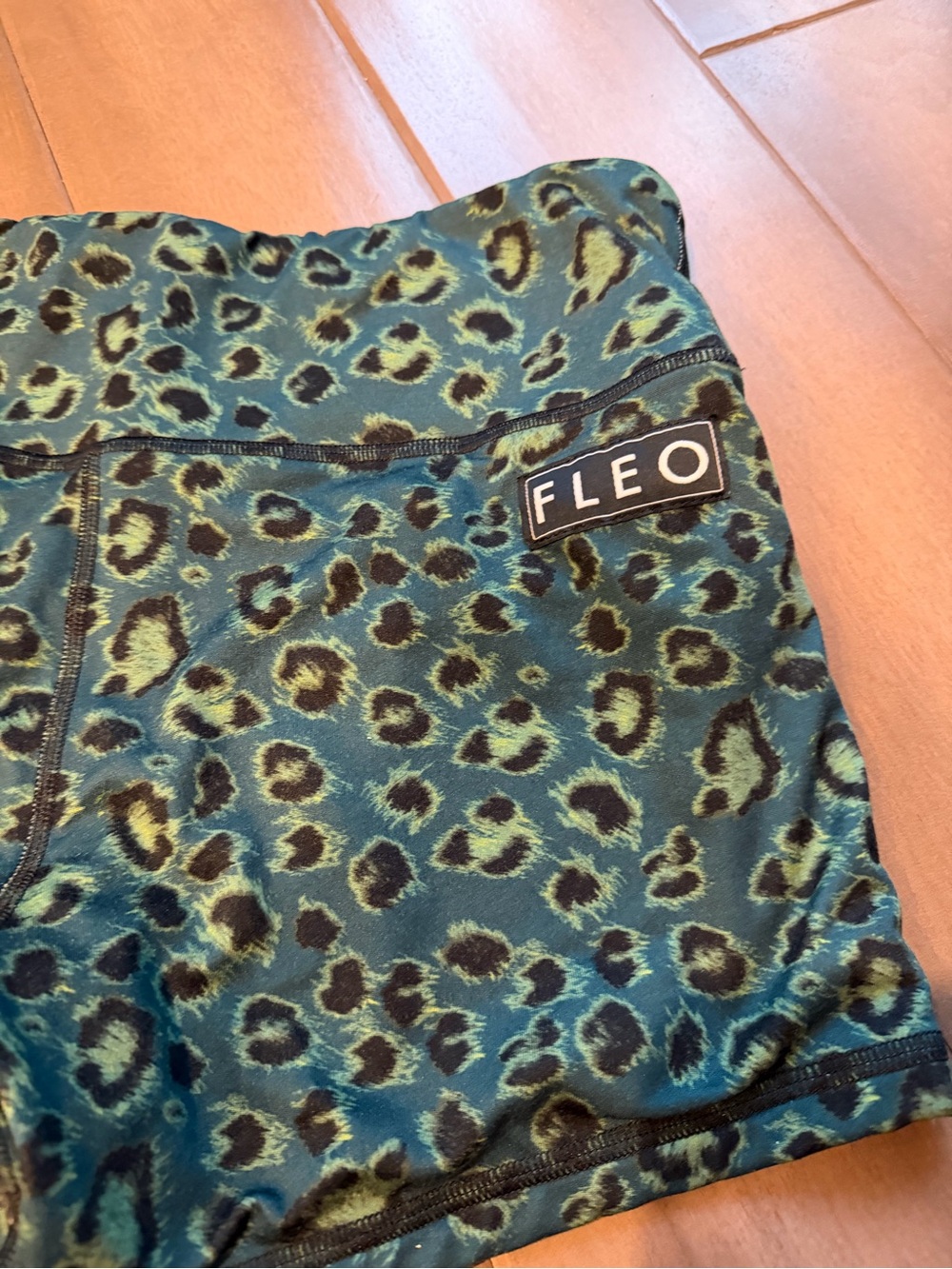 Fleo Teal and Black Leopard Women’s Active Shorts, SZ XL